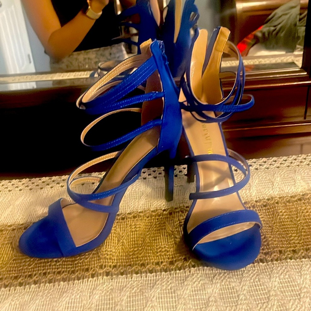 Dream Paris Royal Blue Heels - size 6.5